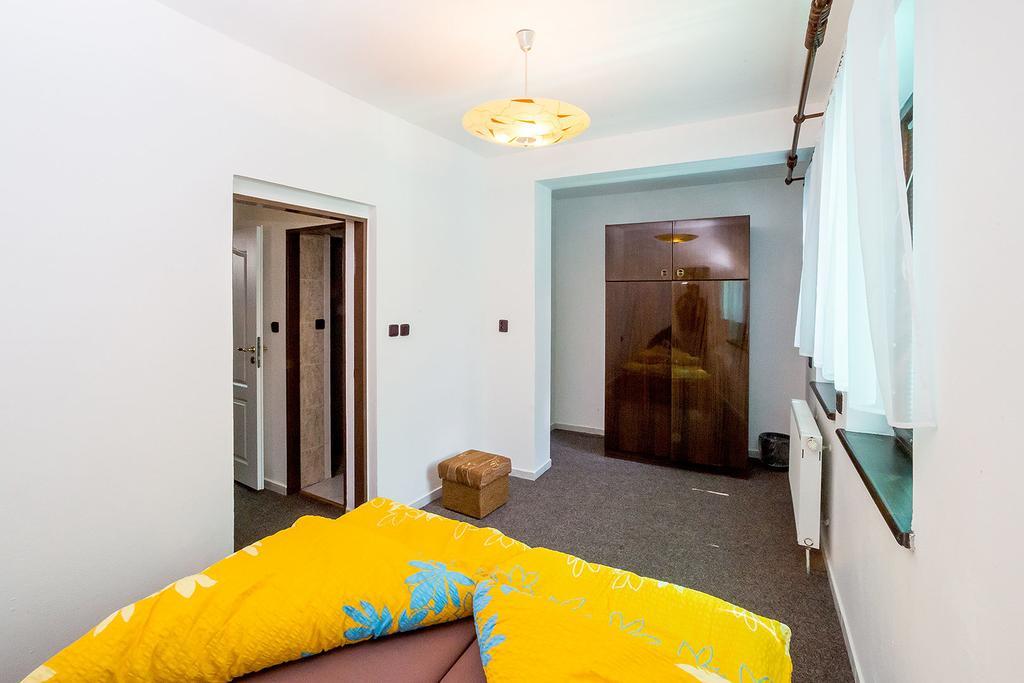 Hostel Havana Cesky Krumlov Quarto foto